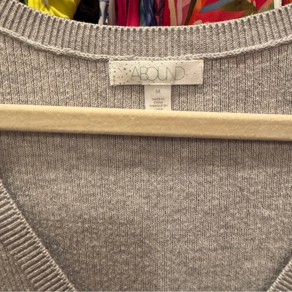 Abound Gray V-Neck Relaxed Sweater Soft Knit